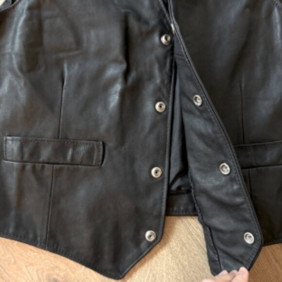 Black Leather Vest for Men - Picture 5 of 7